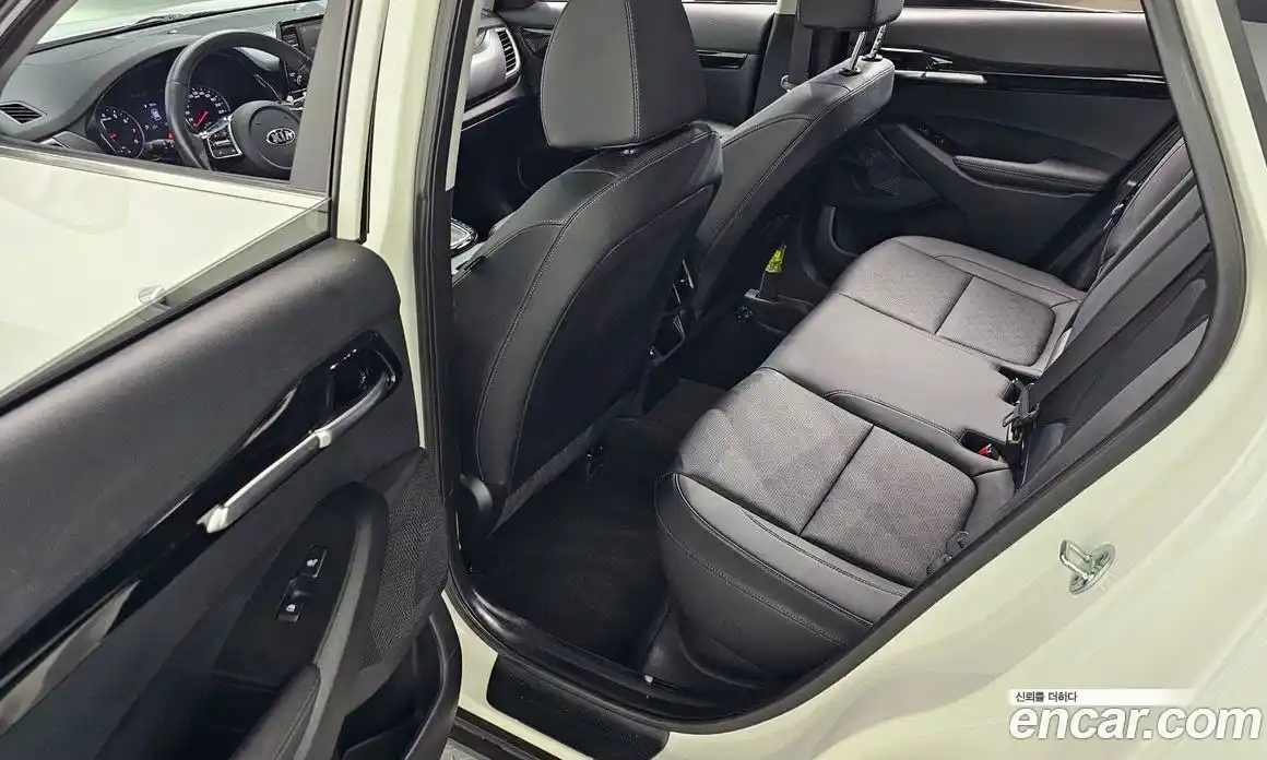Kia Seltos 2021 1.6 автомат (гидро), фото 18
