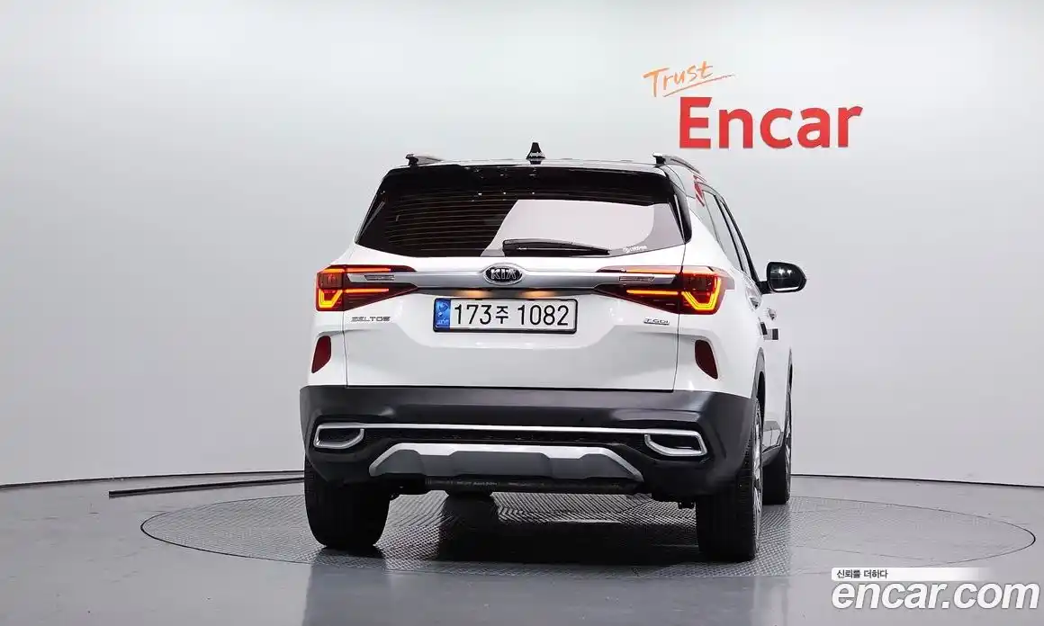 Kia Seltos 2021 1.6 автомат (гидро), фото 4