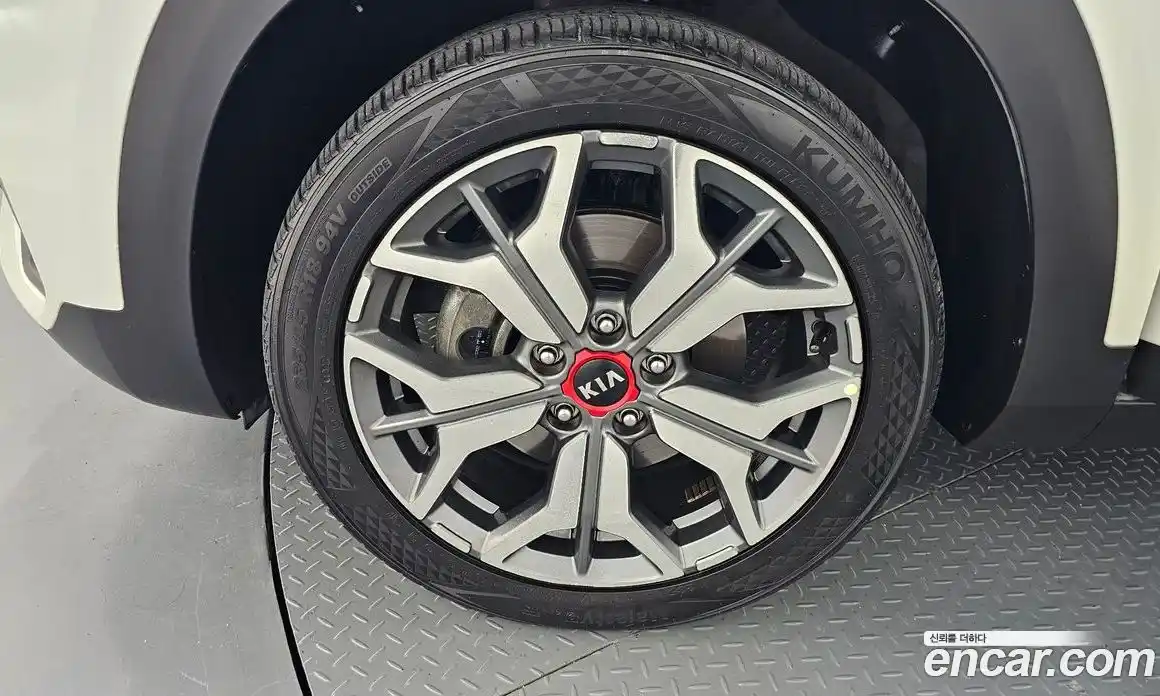 Kia Seltos 2021 1.6 автомат (гидро), фото 5