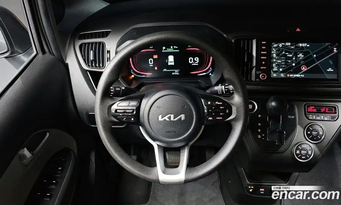 Kia Ray 2023 1.0 автомат (гидро), фото 17