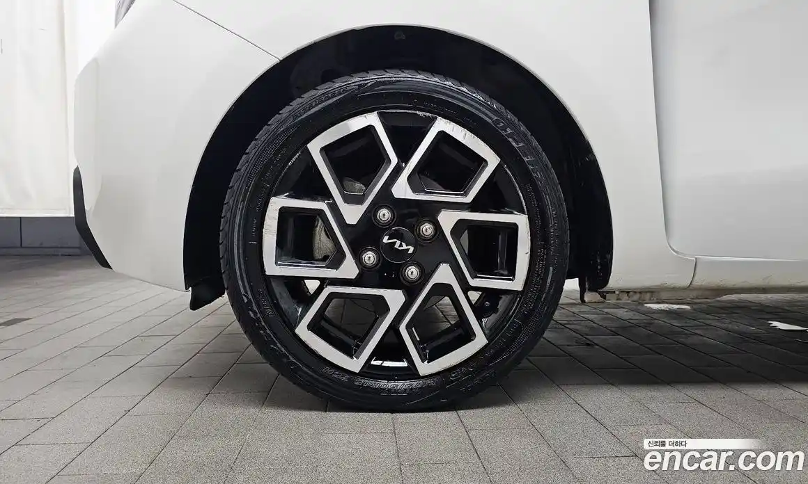 Kia Ray 2023 1.0 автомат (гидро), фото 5