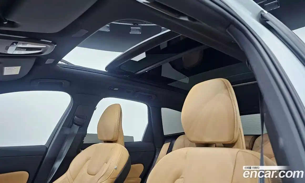 Volvo XC60 2024 2.0 автомат (гидро), фото 24
