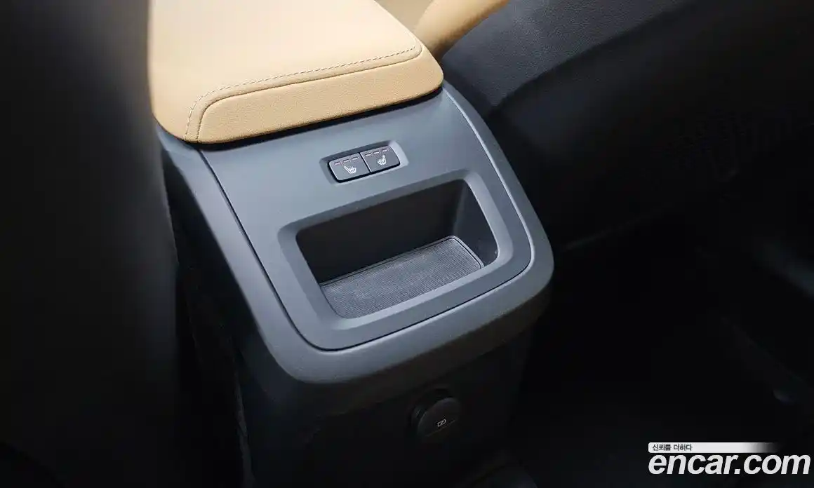 Volvo XC60 2024 2.0 автомат (гидро), фото 30