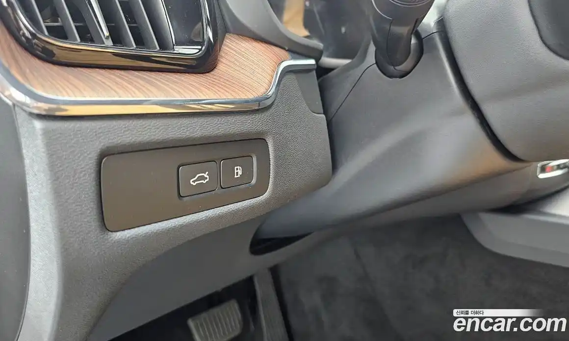 Volvo XC60 2024 2.0 автомат (гидро), фото 33