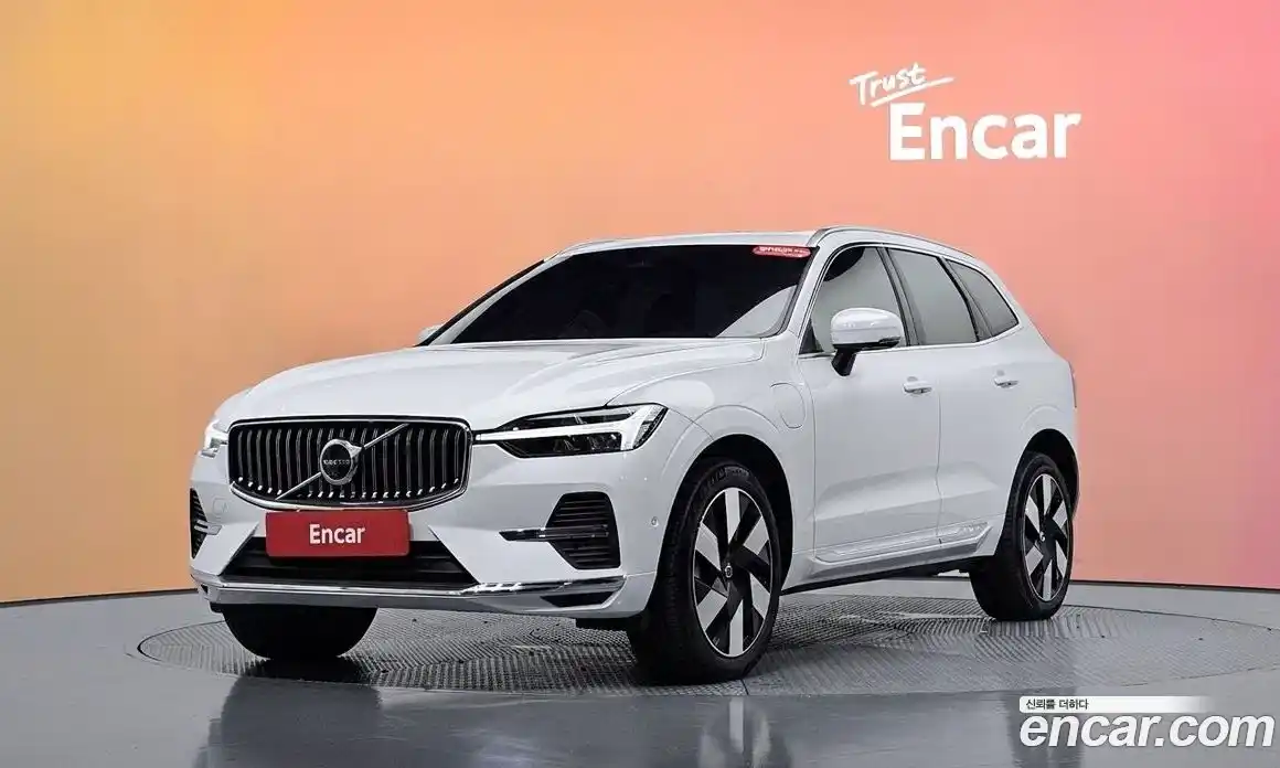 Volvo XC60 2024 2.0 автомат (гидро), фото 34
