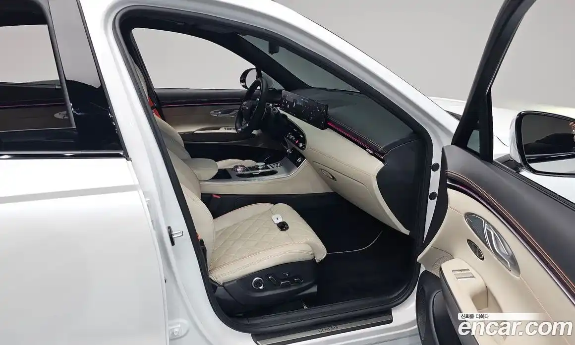 Genesis GV70 2025 3.5 автомат (гидро), фото 15