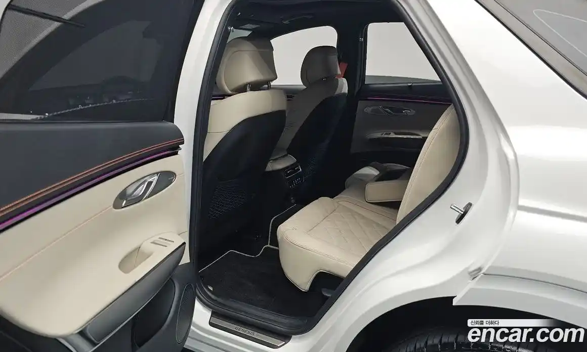 Genesis GV70 2025 3.5 автомат (гидро), фото 16