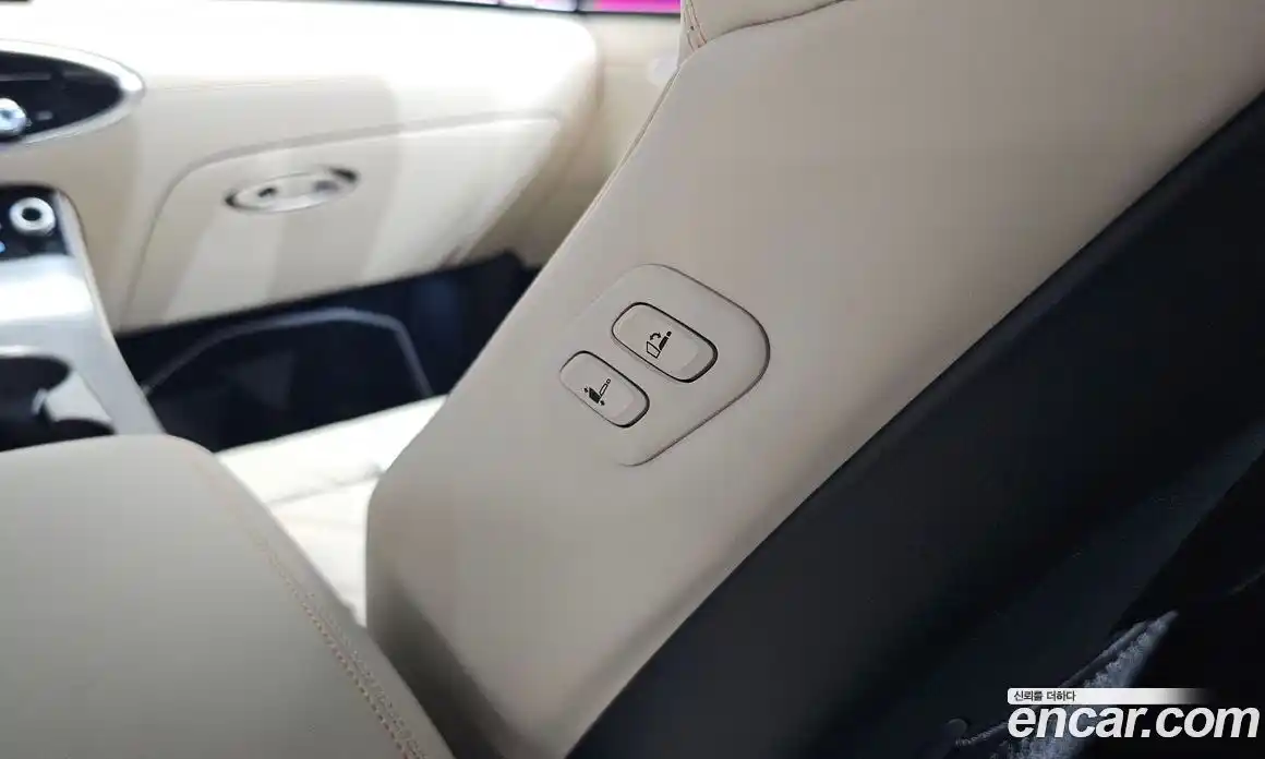 Genesis GV70 2025 3.5 автомат (гидро), фото 34