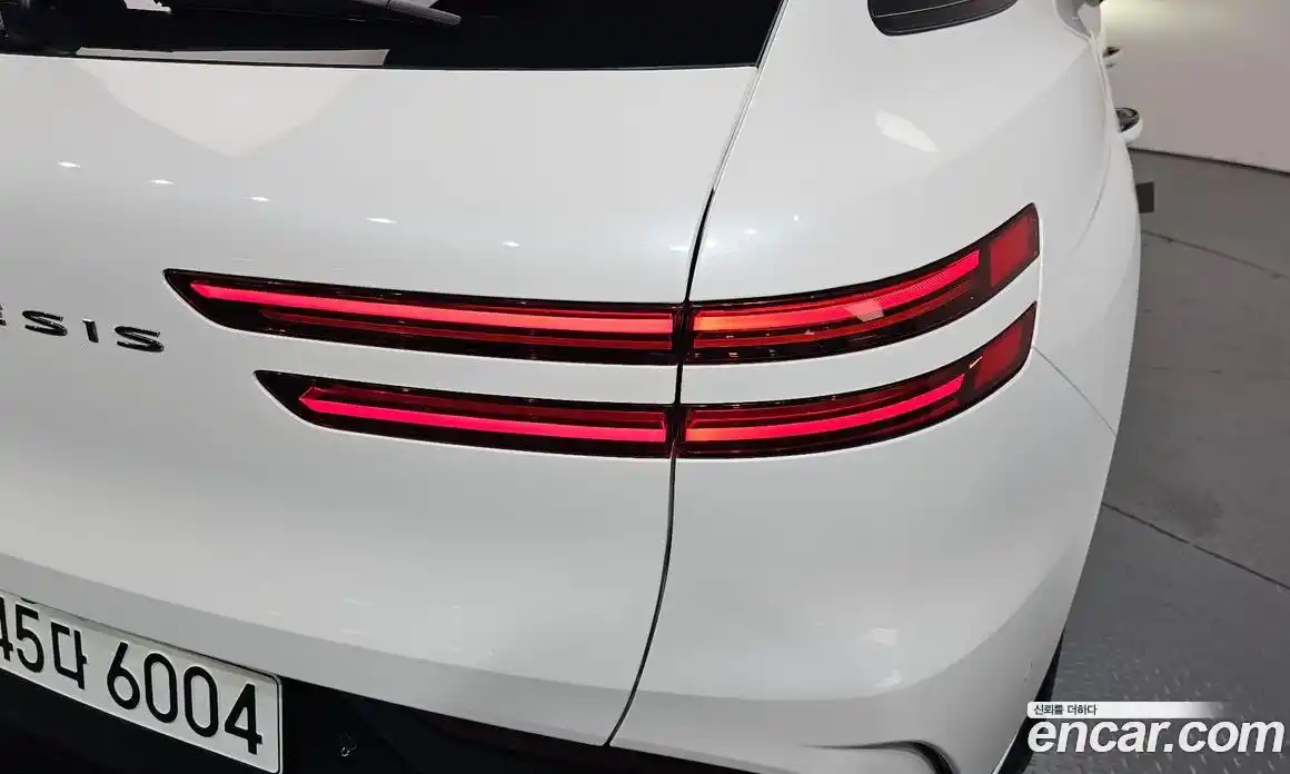 Genesis GV70 2025 3.5 автомат (гидро), фото 8