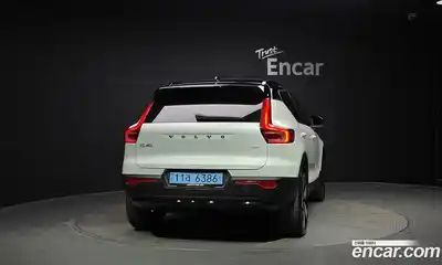 Volvo XC40 2024 0.2 автомат (гидро), миниатюра 3