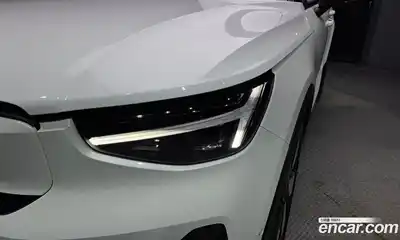 Volvo XC40 2024 0.2 автомат (гидро), миниатюра 7