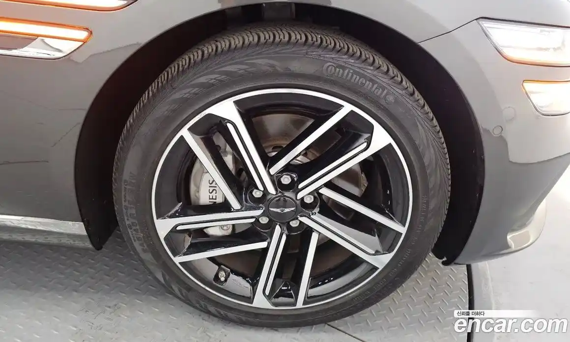 Genesis G80 2025 2.5 автомат (гидро), фото 7