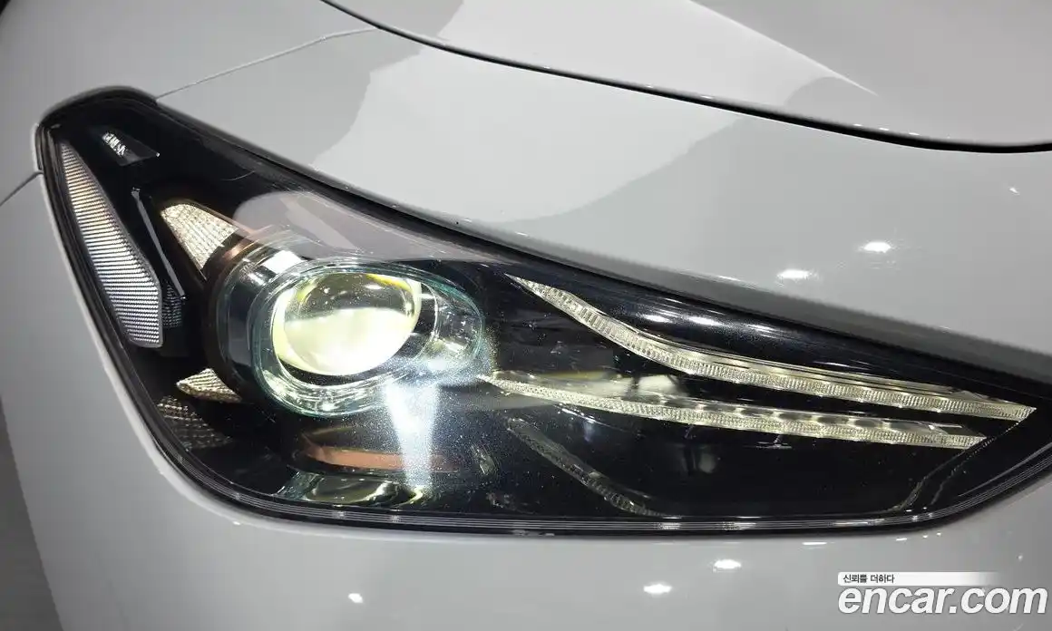 Genesis G70 2019 2.0 автомат (гидро), фото 8