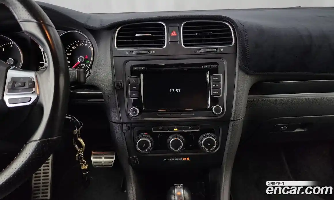 Volkswagen Golf 2010 2.0 автомат (гидро), фото 14