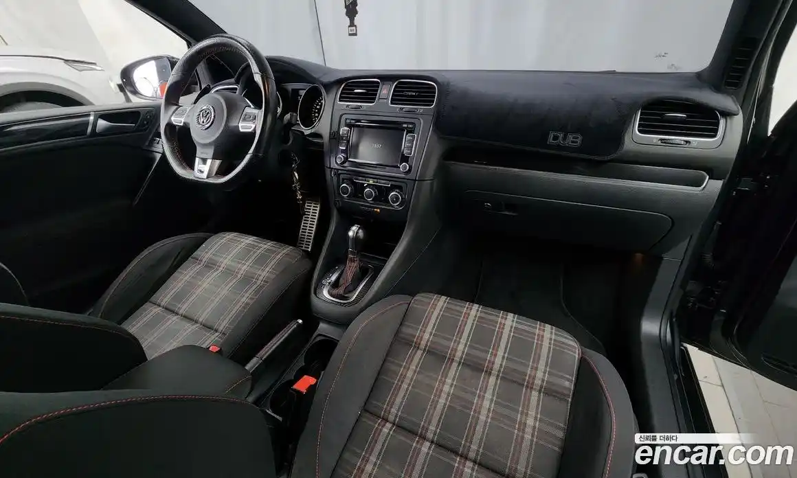 Volkswagen Golf 2010 2.0 автомат (гидро), фото 7
