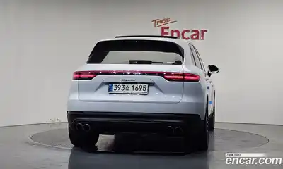 Porsche Cayenne 2020 3.0 автомат (гидро), миниатюра 3
