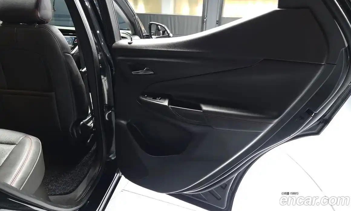 Chevrolet 볼트 EUV 2023 0.2 автомат (гидро), фото 15
