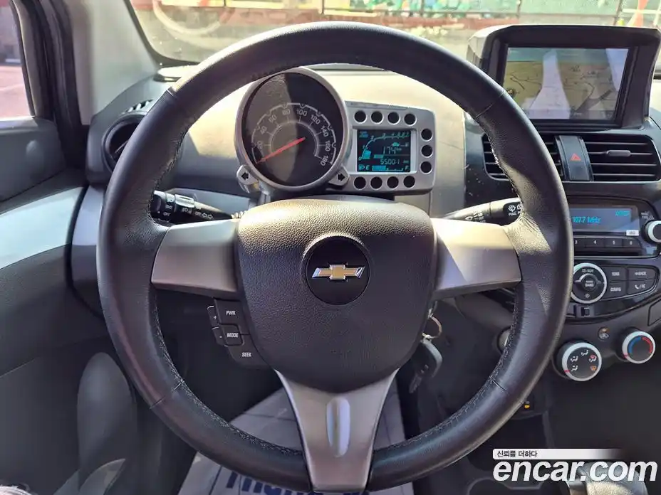 Chevrolet Spark 2013 1.0 автомат (гидро), фото 12