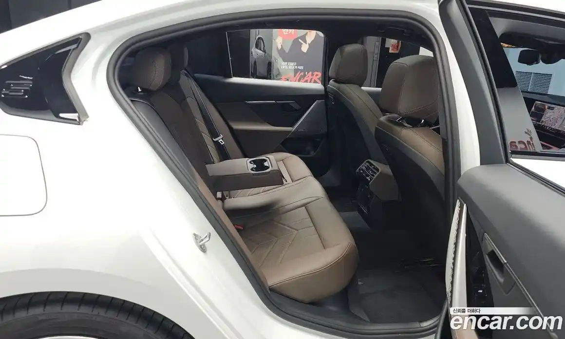 BMW 5 серия 2025 2.0 автомат (гидро), фото 17