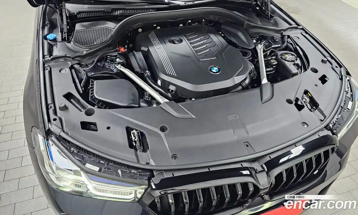 BMW 6 серия 2024 3.0 автомат (гидро), фото 6
