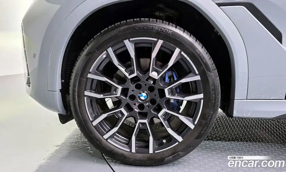 BMW X6 2024 3.0 автомат (гидро), фото 5