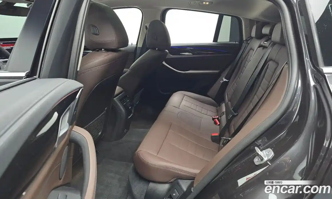 BMW X4 2023 2.0 автомат (гидро), фото 12