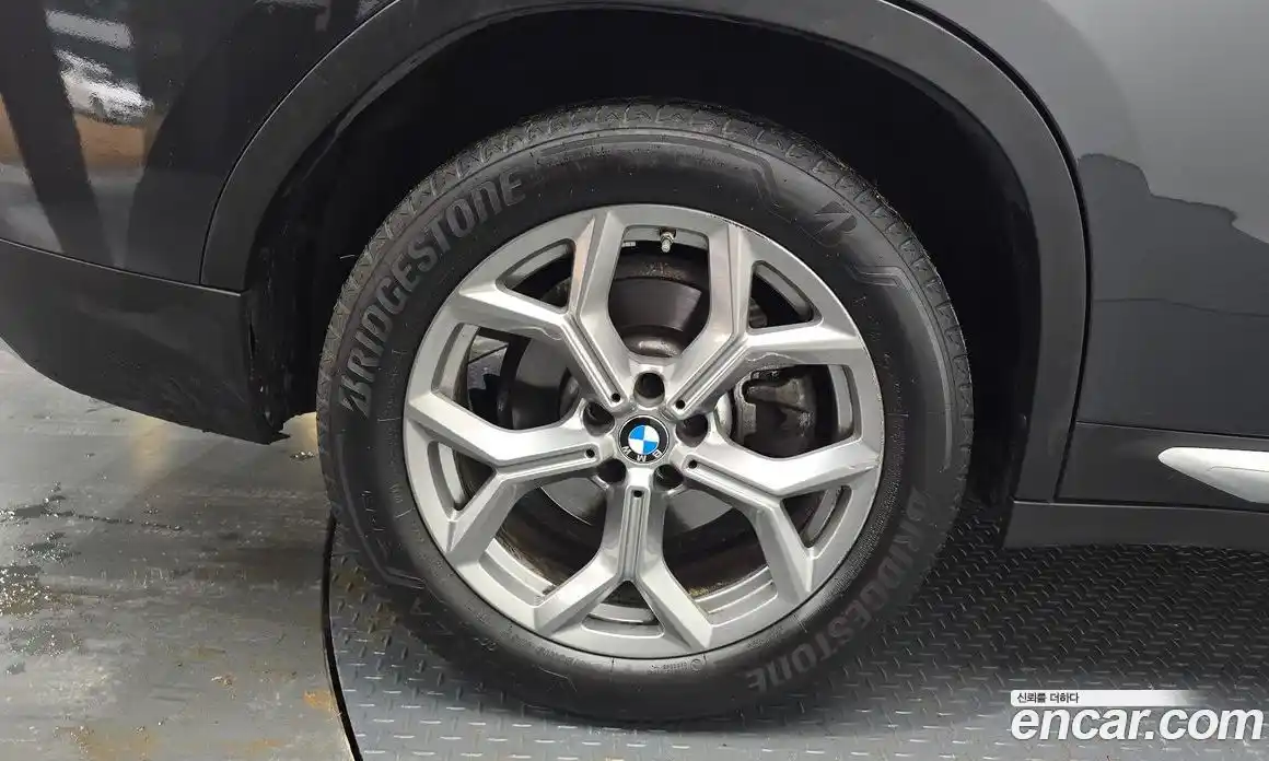 BMW X4 2023 2.0 автомат (гидро), фото 5