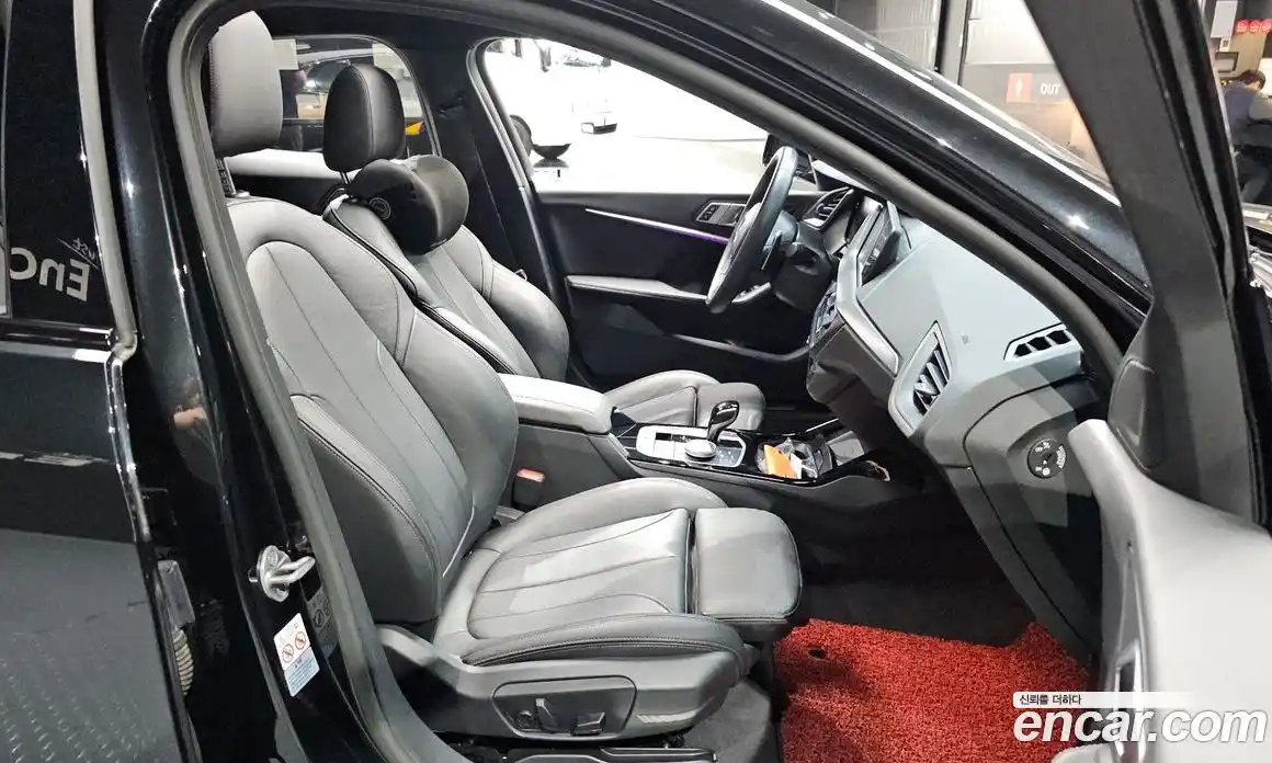 BMW 1 серия 2022 2.0 автомат (гидро), фото 18