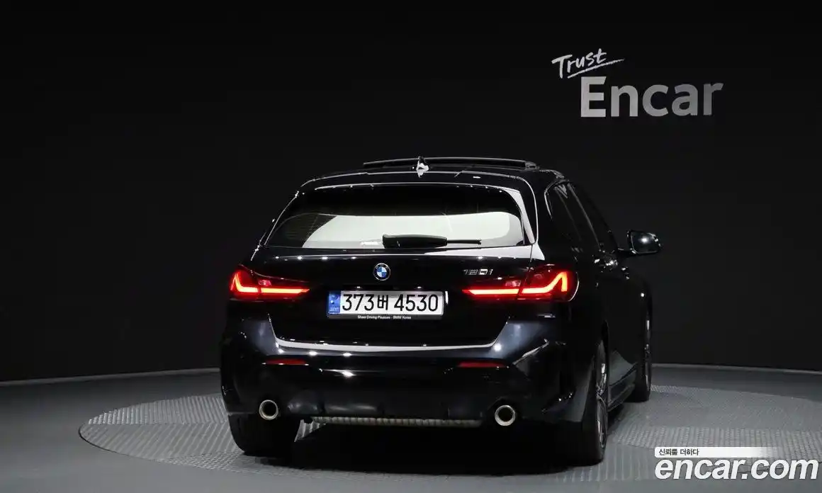 BMW 1 серия 2022 2.0 автомат (гидро), фото 4
