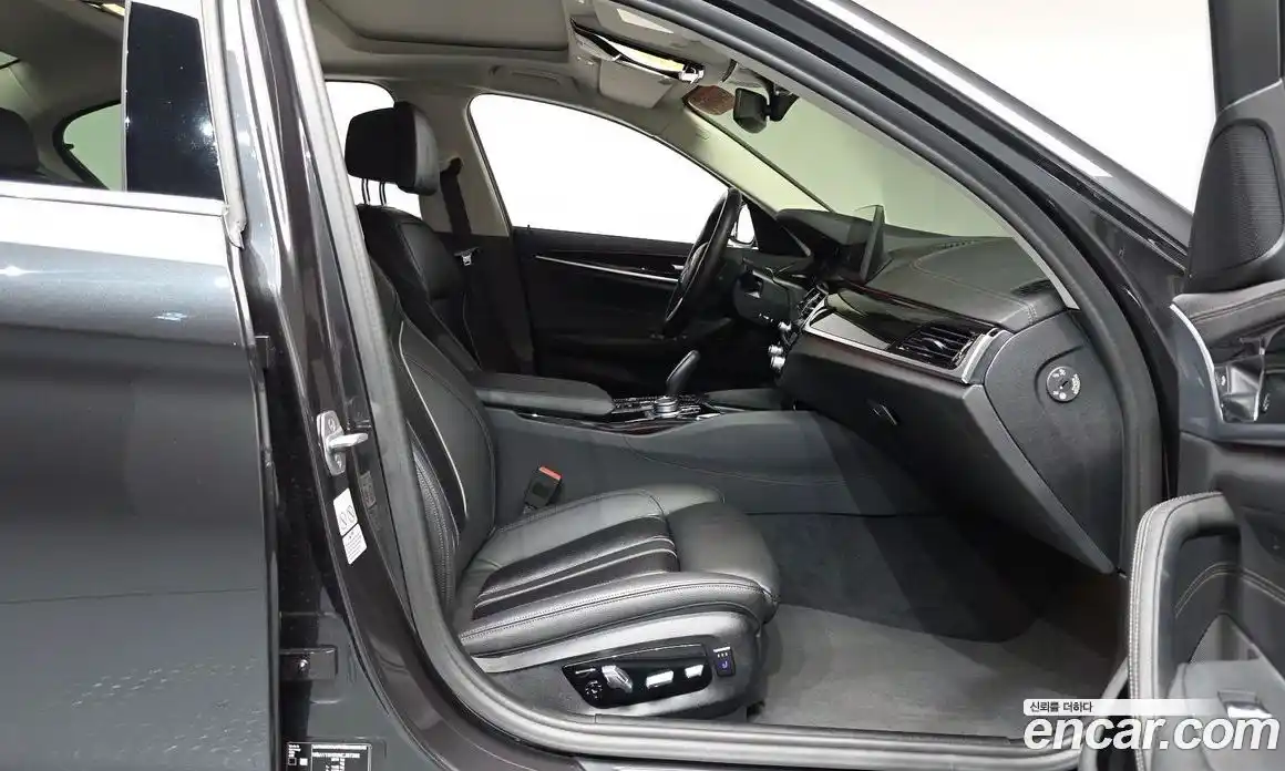BMW 5 серия 2022 2.0 автомат (гидро), фото 15
