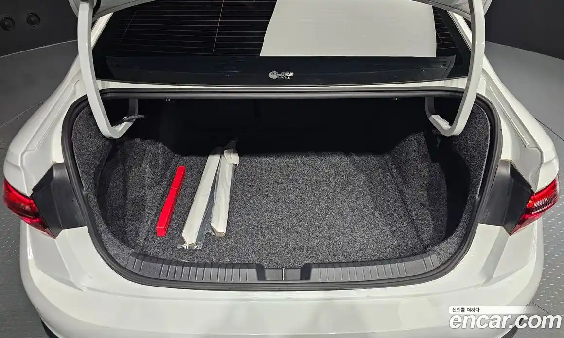 Volkswagen Jetta 2023 1.5 автомат (гидро), фото 20