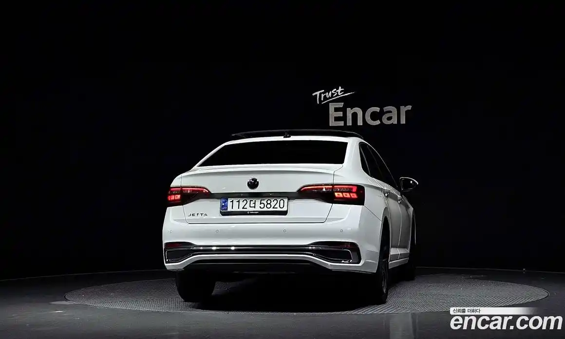 Volkswagen Jetta 2023 1.5 автомат (гидро), фото 4