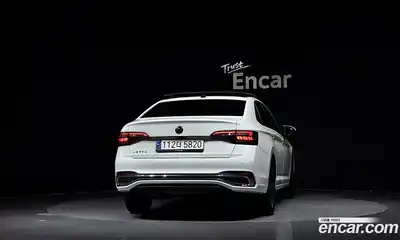 Volkswagen Jetta 2023 1.5 автомат (гидро), миниатюра 4