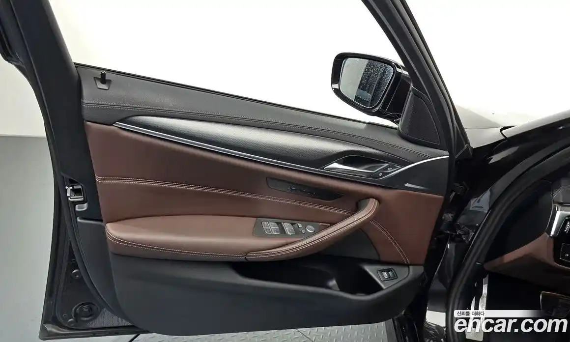 BMW 5 серия 2023 2.0 автомат (гидро), фото 14