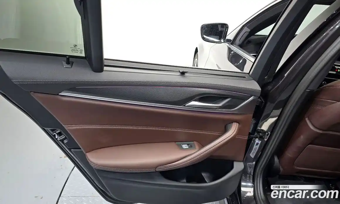 BMW 5 серия 2023 2.0 автомат (гидро), фото 15