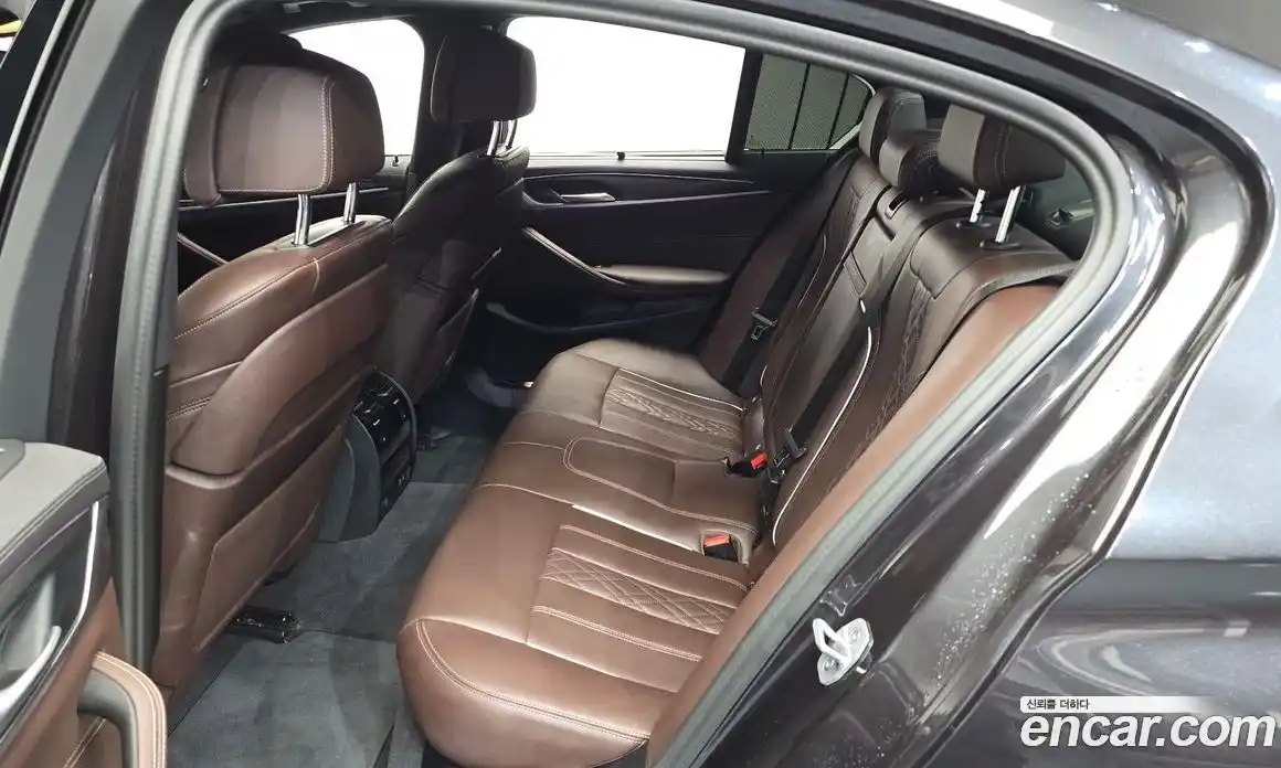 BMW 5 серия 2023 2.0 автомат (гидро), фото 17