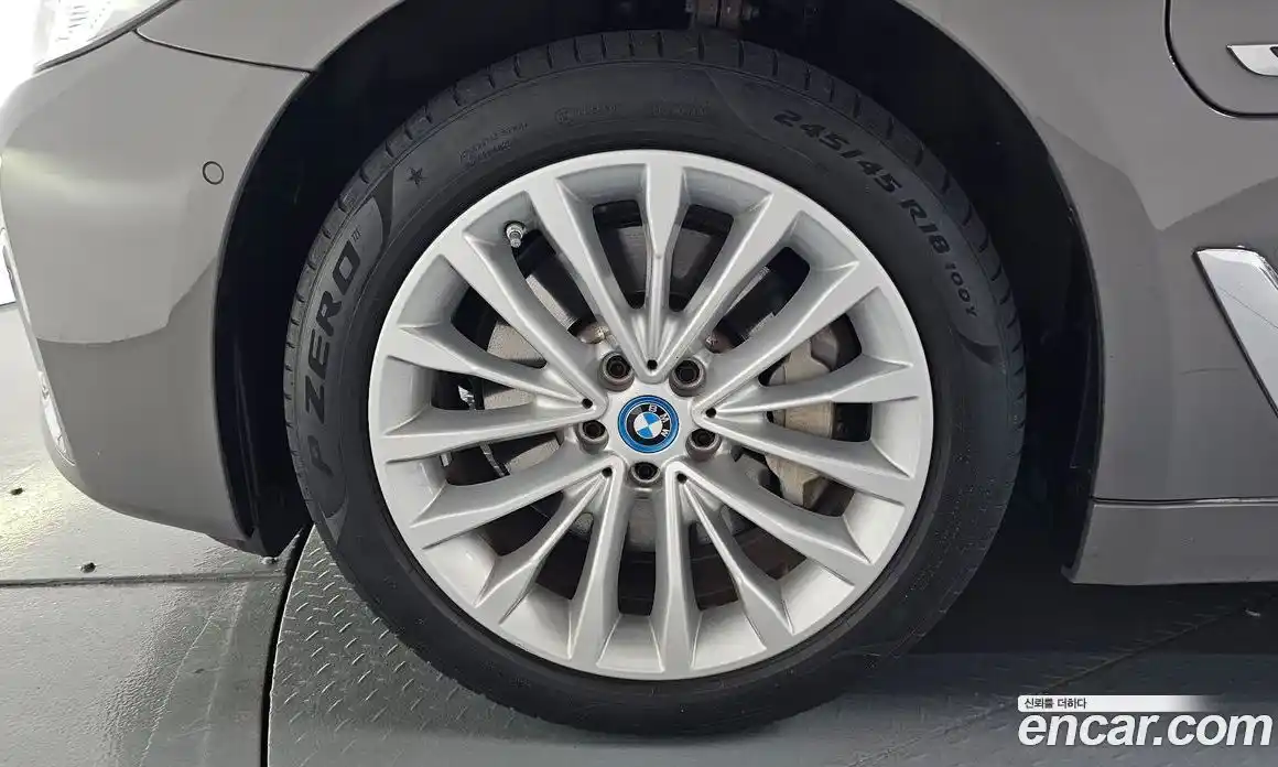 BMW 5 серия 2022 2.0 автомат (гидро), фото 4