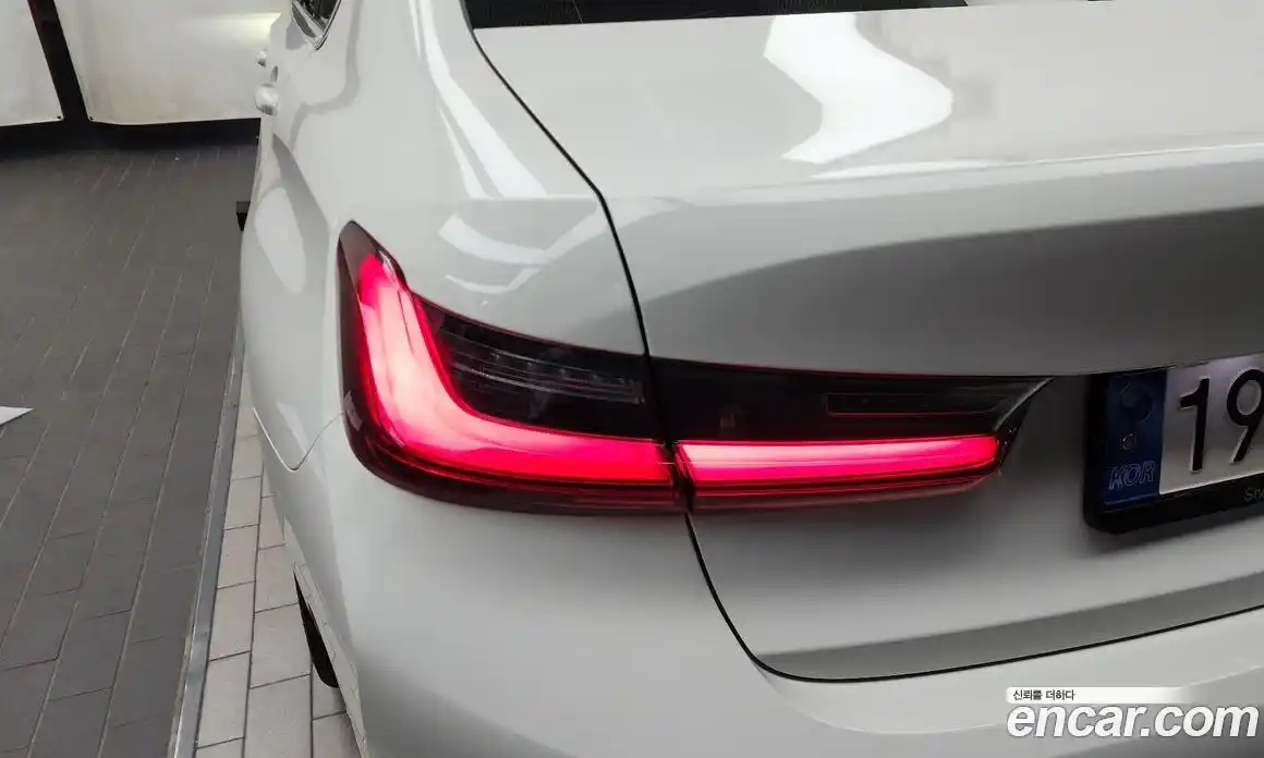 BMW 3 серия 2022 2.0 автомат (гидро), фото 8