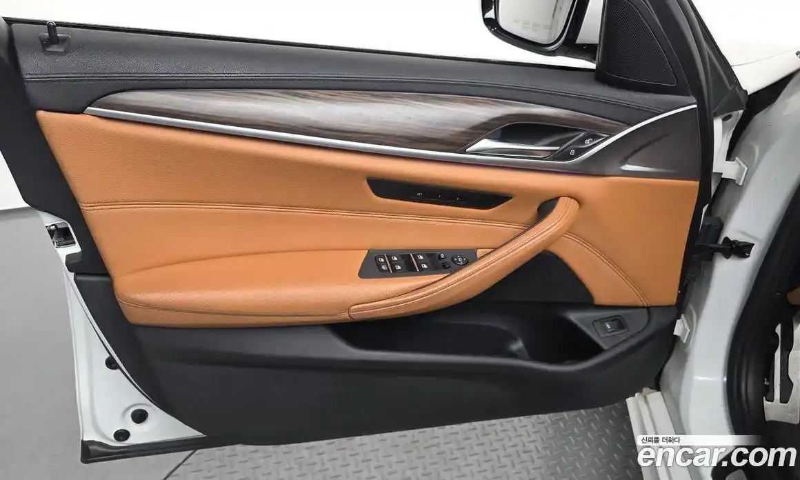 BMW 5 серия 2017 2.0 автомат (гидро), фото 14
