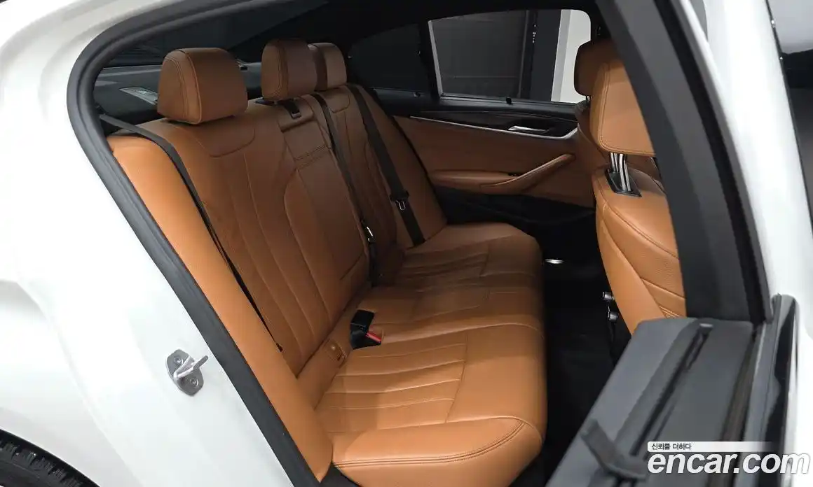 BMW 5 серия 2017 2.0 автомат (гидро), фото 17