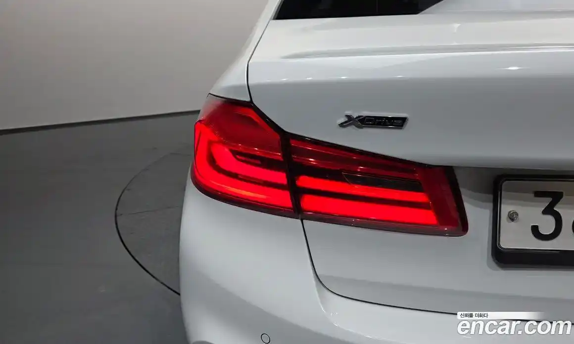 BMW 5 серия 2017 2.0 автомат (гидро), фото 9
