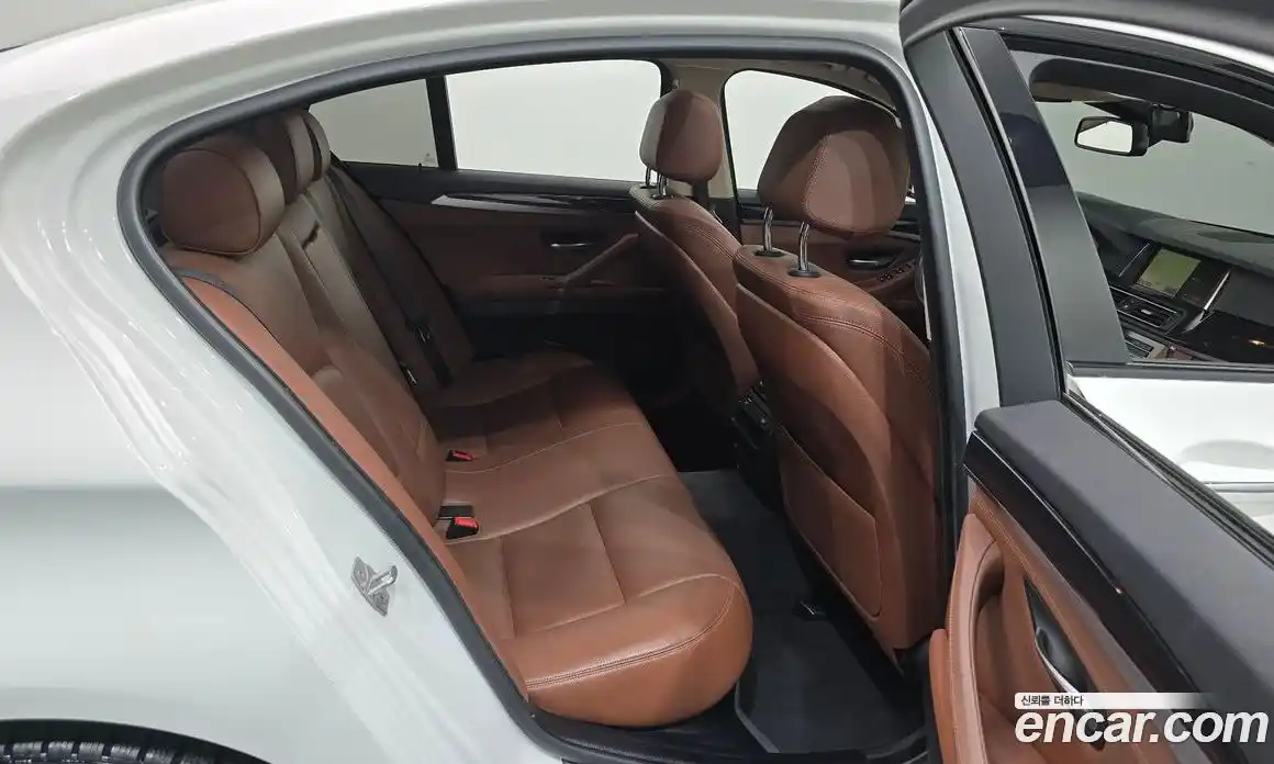 BMW 5 серия 2016 2.0 автомат (гидро), фото 11