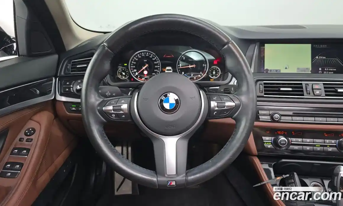 BMW 5 серия 2016 2.0 автомат (гидро), фото 14
