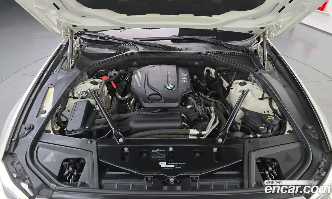 BMW 5 серия 2016 2.0 автомат (гидро), фото 6