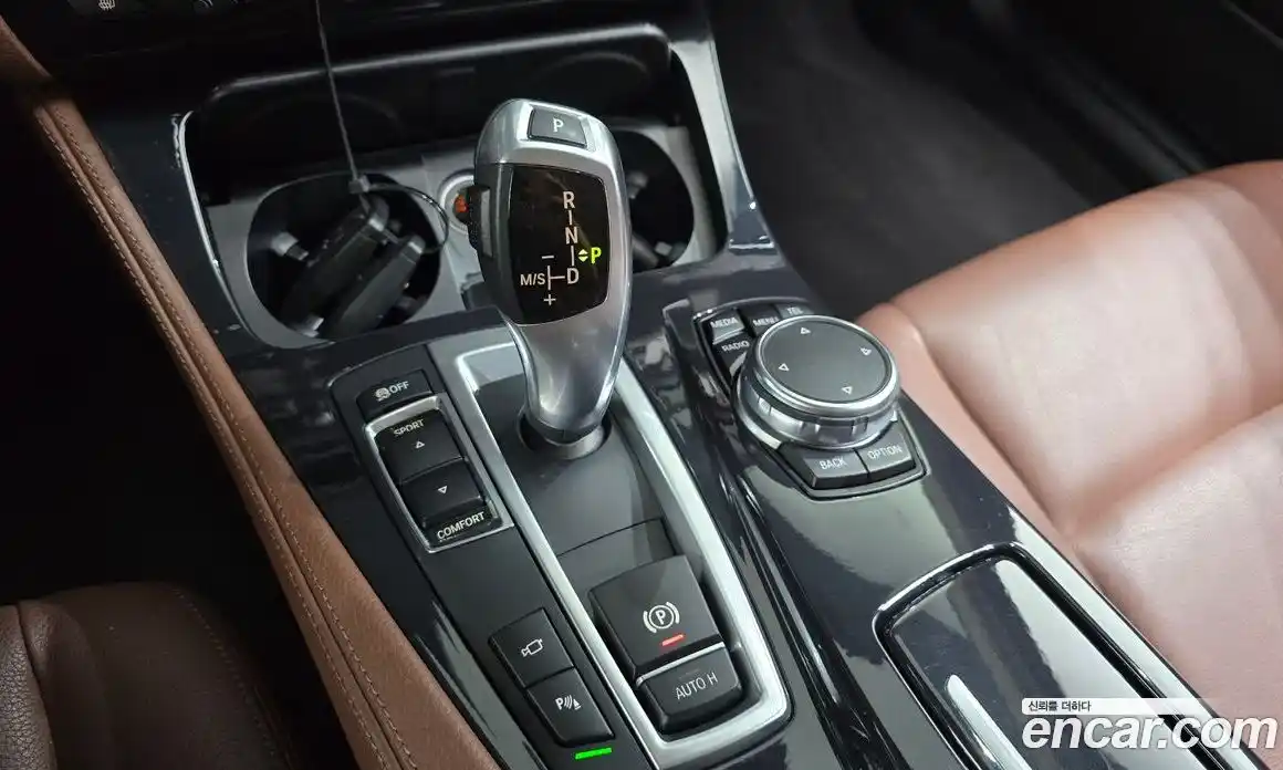 BMW 5 серия 2016 2.0 автомат (гидро), фото 9