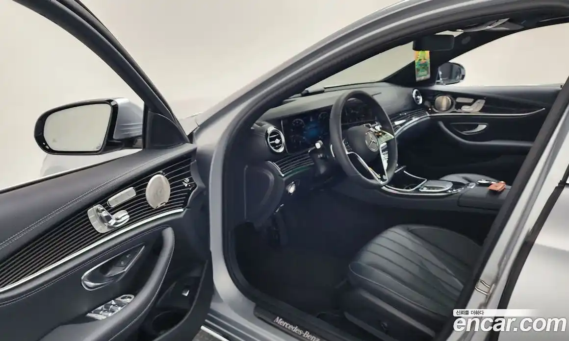 Mercedes-Benz E-Class 2023 3.0 автомат (гидро), фото 13