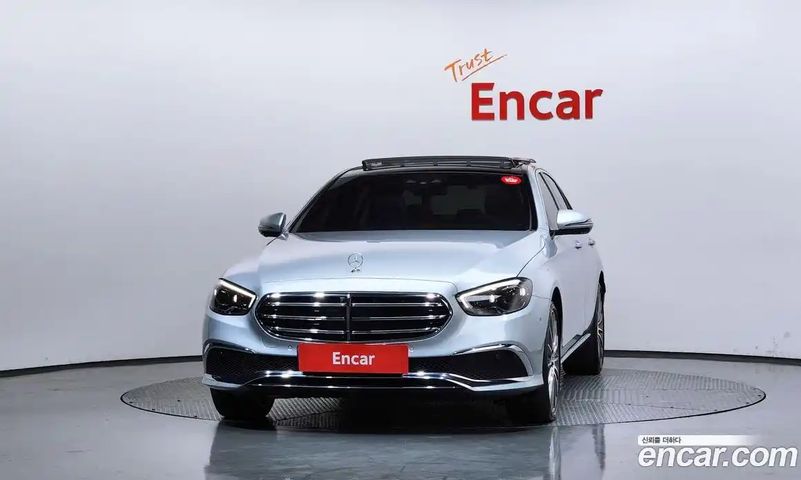 Mercedes-Benz E-Class 2023 3.0 автомат (гидро), фото 3