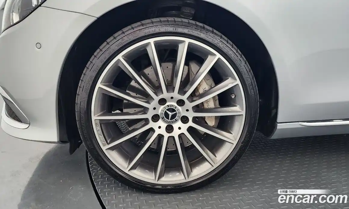 Mercedes-Benz E-Class 2023 3.0 автомат (гидро), фото 5
