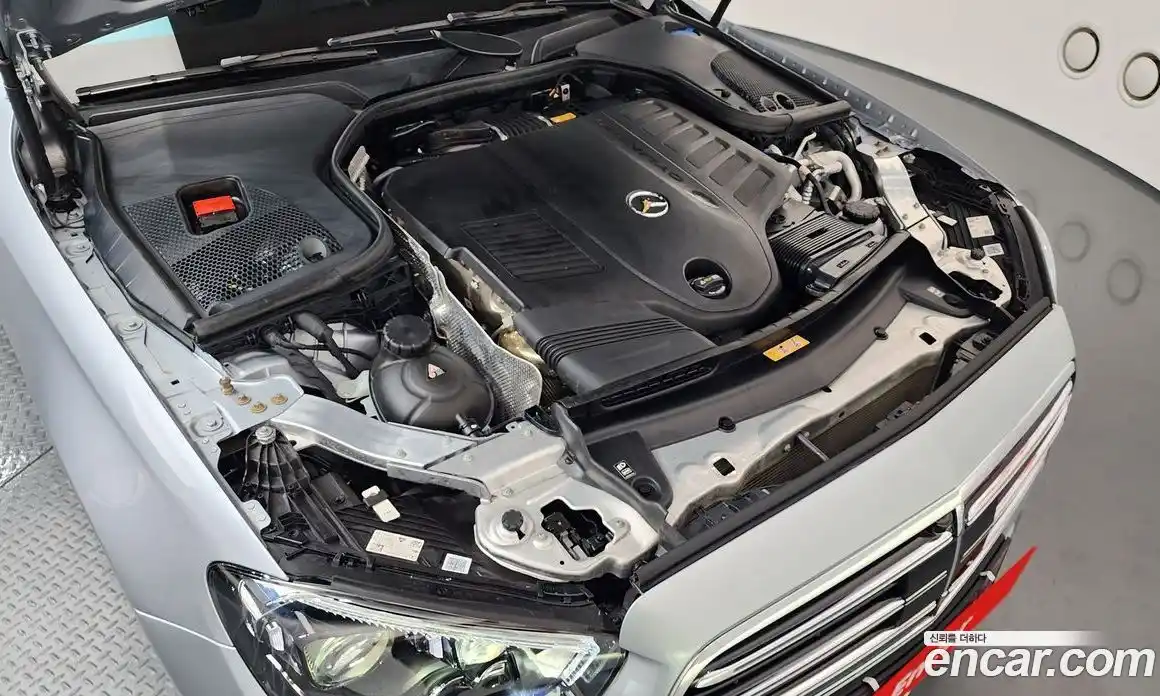 Mercedes-Benz E-Class 2023 3.0 автомат (гидро), фото 6