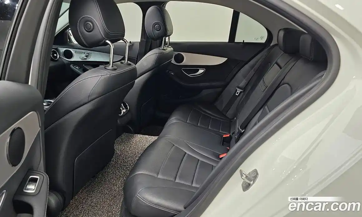 Mercedes-Benz C-Class 2018 2.0 гидро, фото 16